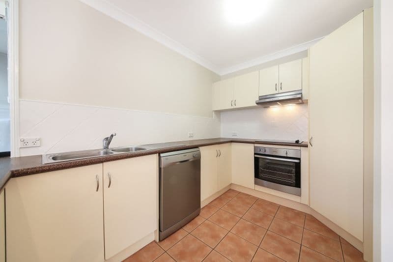 3 Madasin Close, Arundel QLD 4214, Arundel - Thumbnail 7