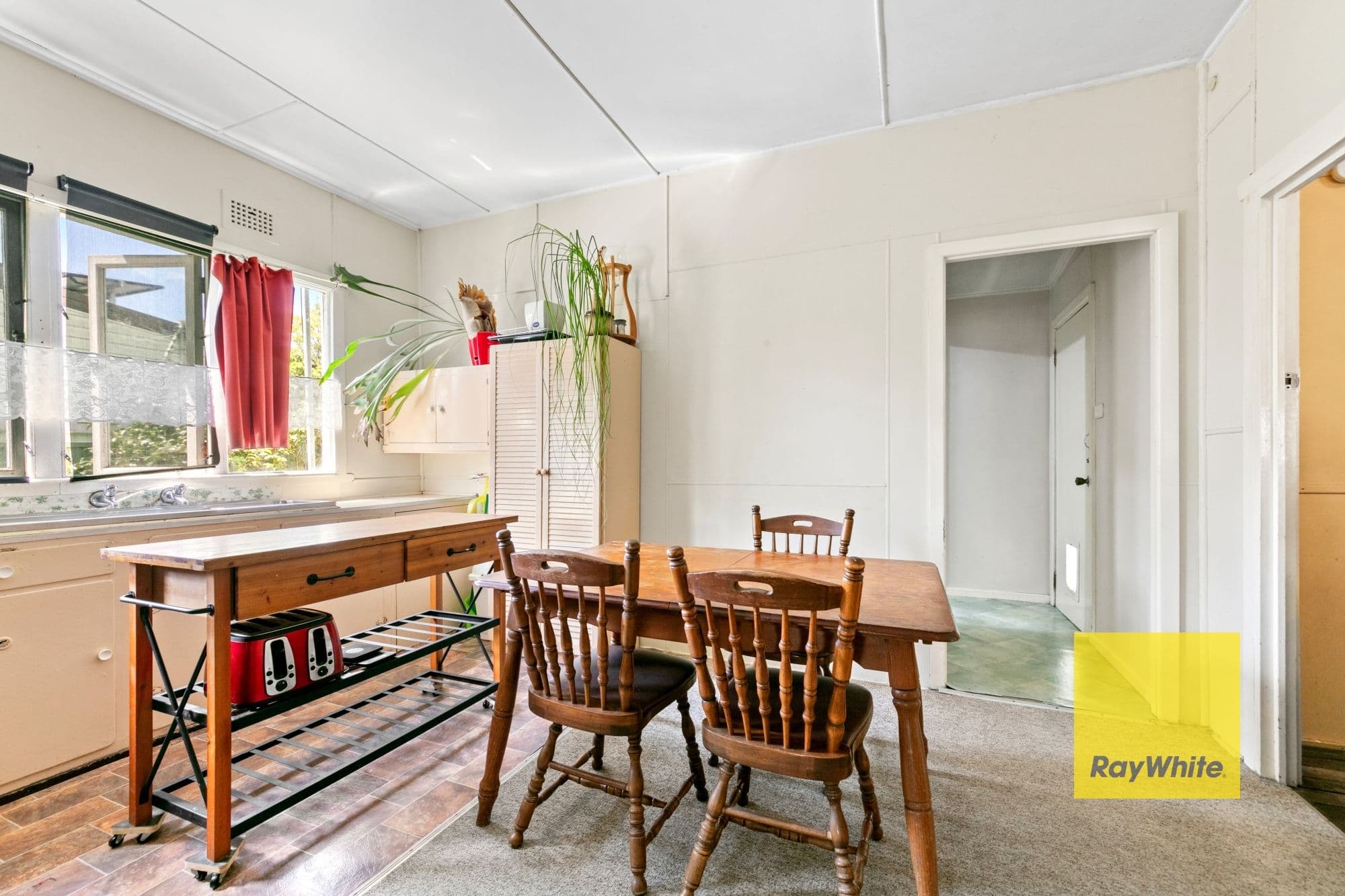 10 Windermere Avenue, Charmhaven NSW 2263, Charmhaven - Thumbnail 3