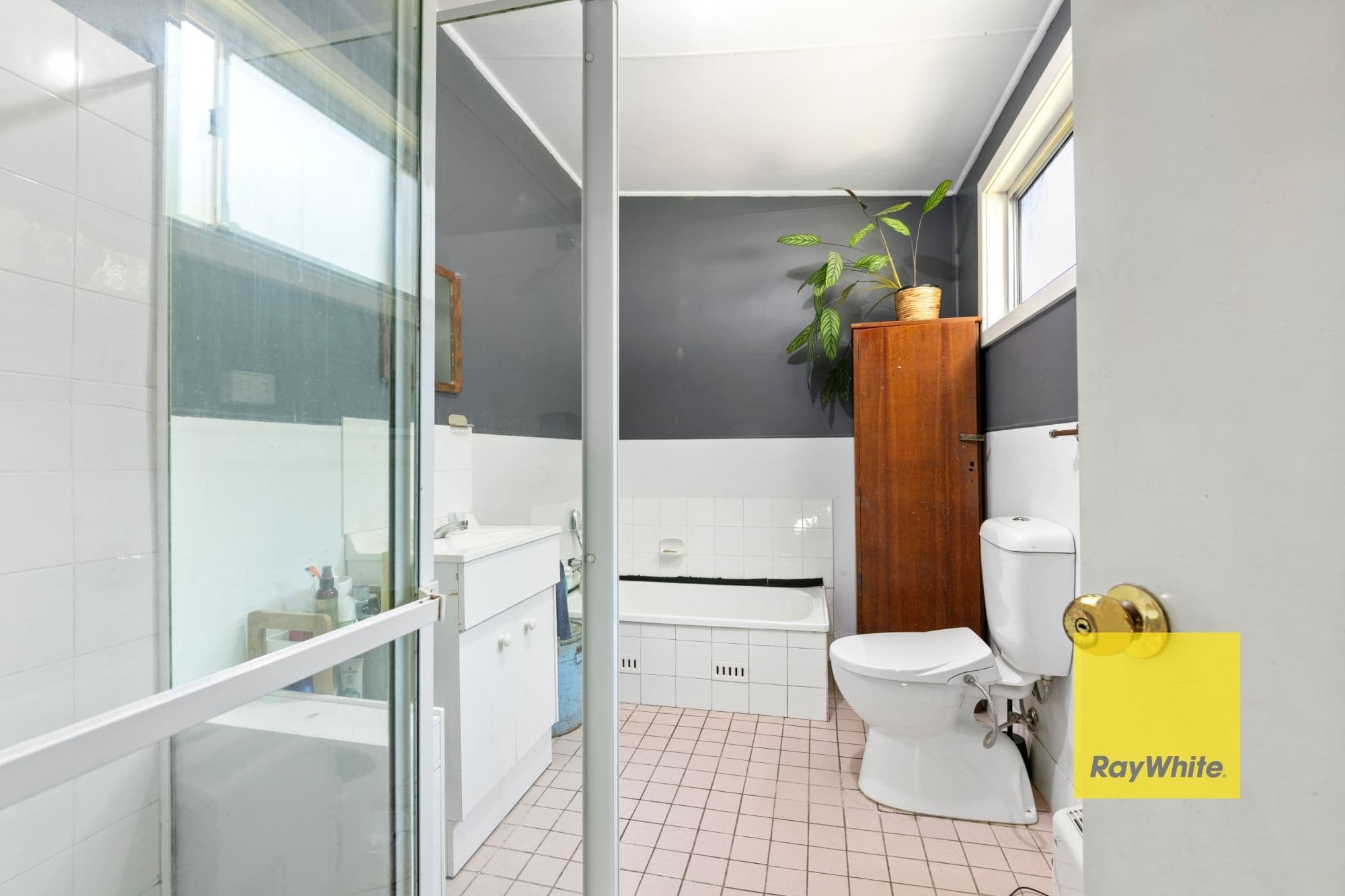 10 Windermere Avenue, Charmhaven NSW 2263, Charmhaven - Thumbnail 5
