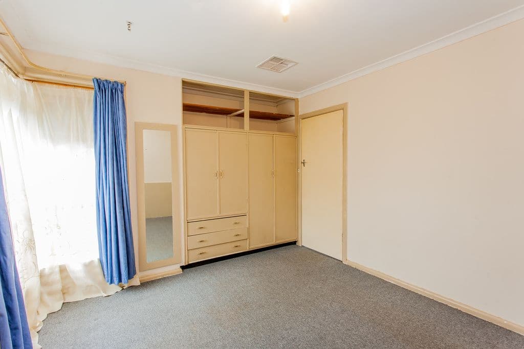 7 Kingsford Avenue, Melton South VIC 3338, Melton South - Thumbnail 5
