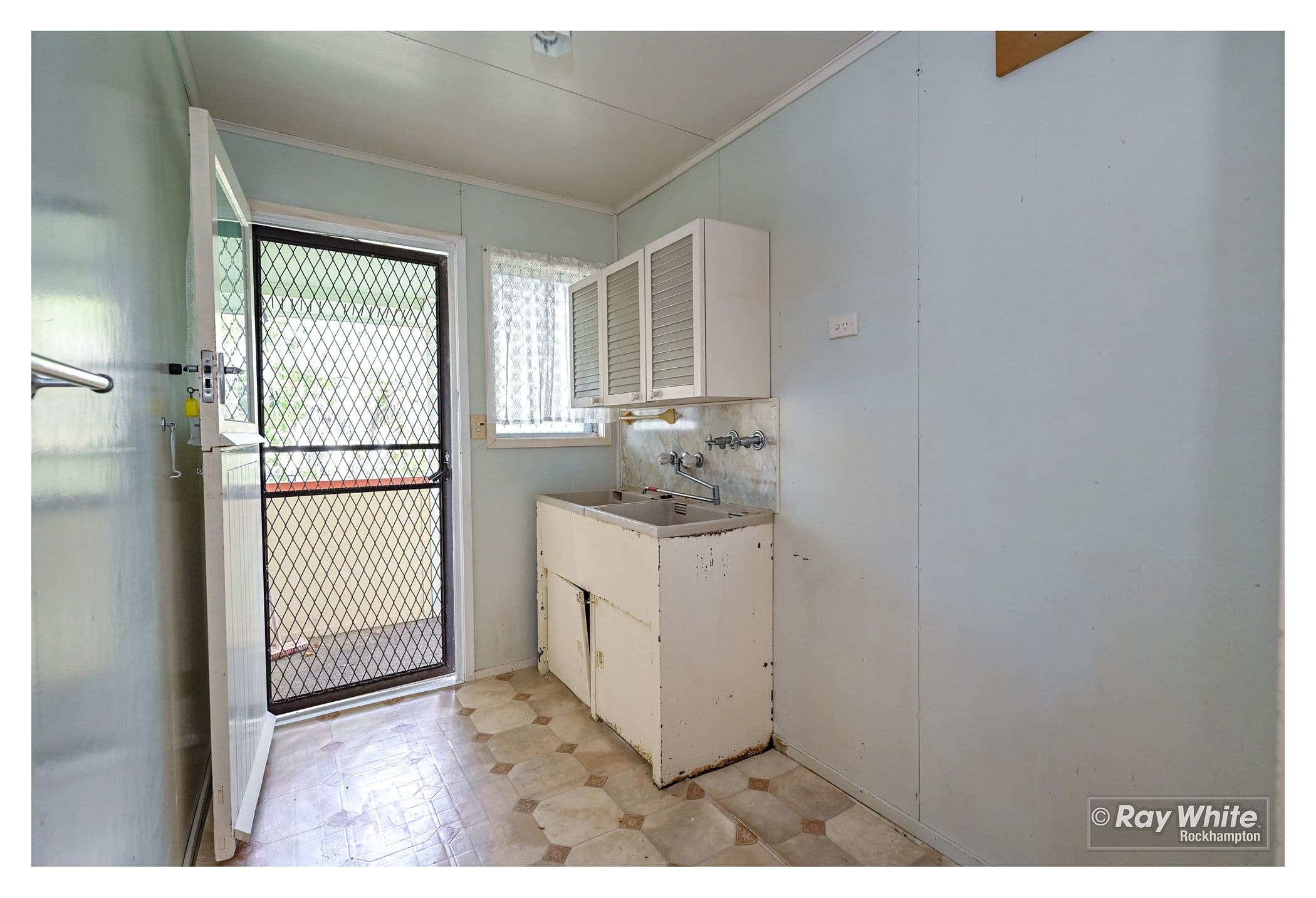 294 Saunders Street, Koongal QLD 4701, Koongal - Thumbnail 7
