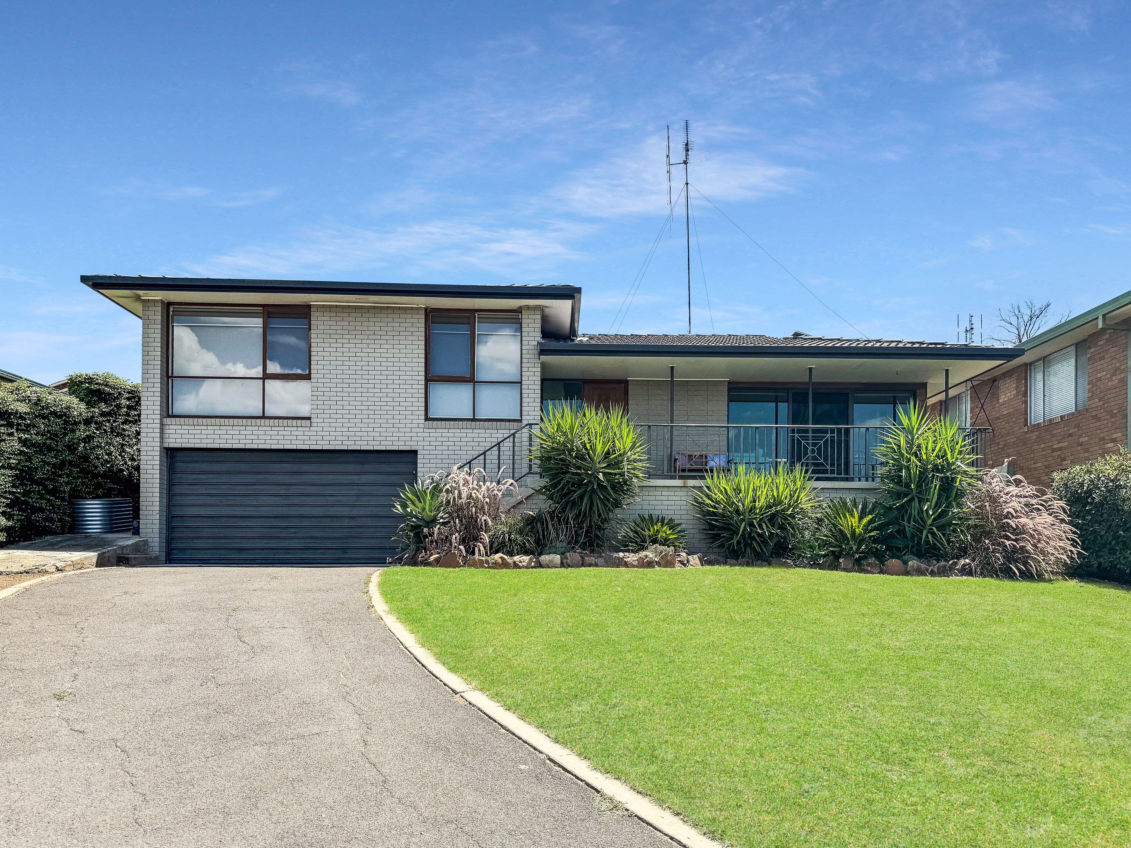 26 Mengarvie Road, Parkes NSW 2870, Parkes - Image 1