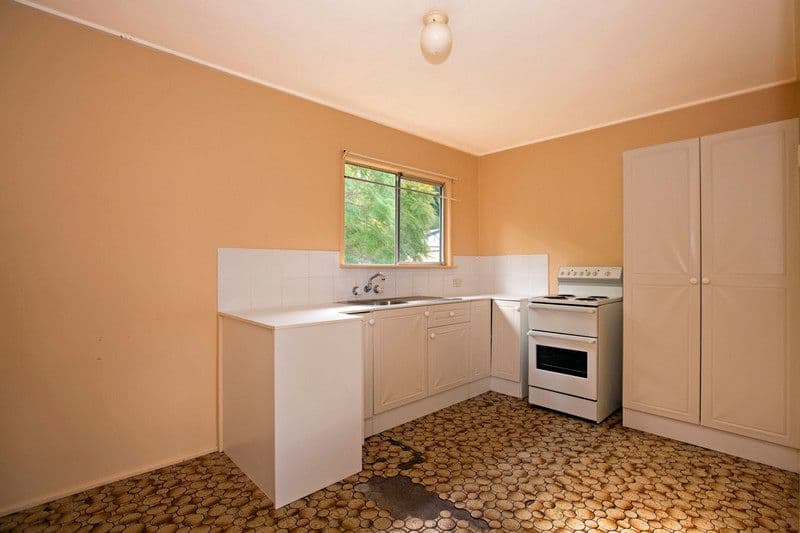 37 Bradley Street, SPRINGWOOD QLD 4127, Springwood - Thumbnail 4