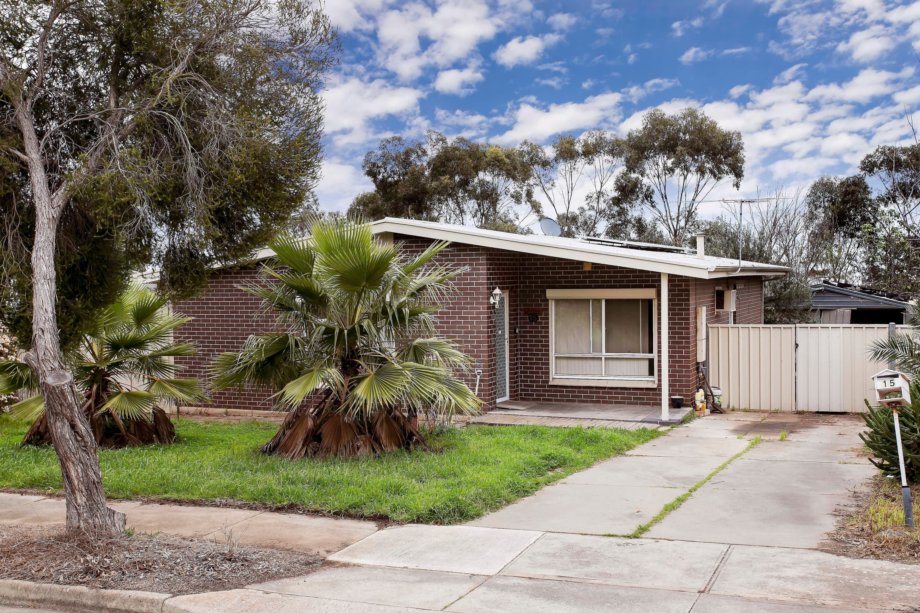 15 Felix Crescent, Morphett Vale SA 5162, Morphett Vale - Image 1