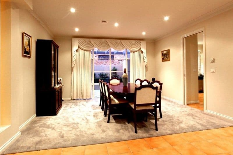 18  Sandlewood Lane, WERRIBEE VIC 3030, Werribee - Thumbnail 2