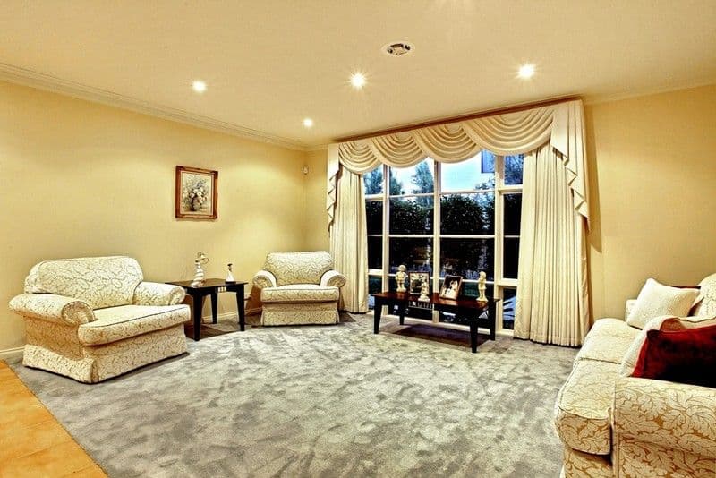 18  Sandlewood Lane, WERRIBEE VIC 3030, Werribee - Thumbnail 4