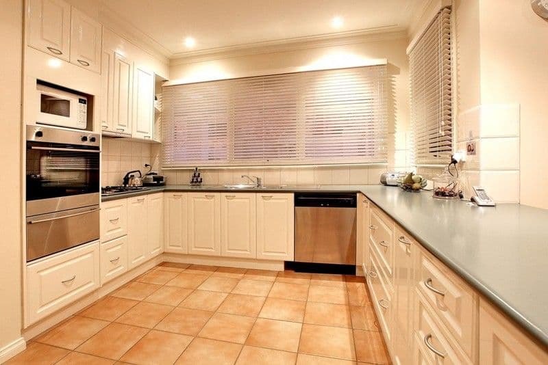 18  Sandlewood Lane, WERRIBEE VIC 3030, Werribee - Thumbnail 7
