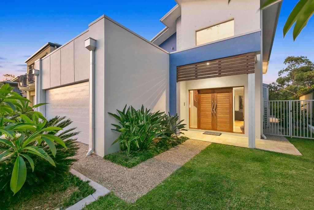 17 Royal Links Drive, Robina QLD 4226, Robina - Thumbnail 2