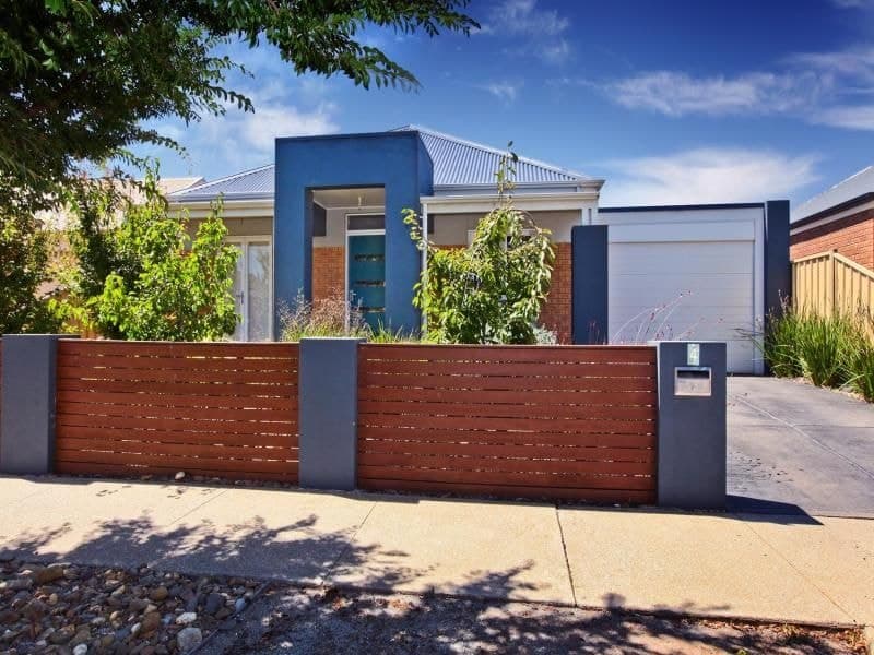 4 Kooyong Way, Caroline Springs - Thumbnail 2