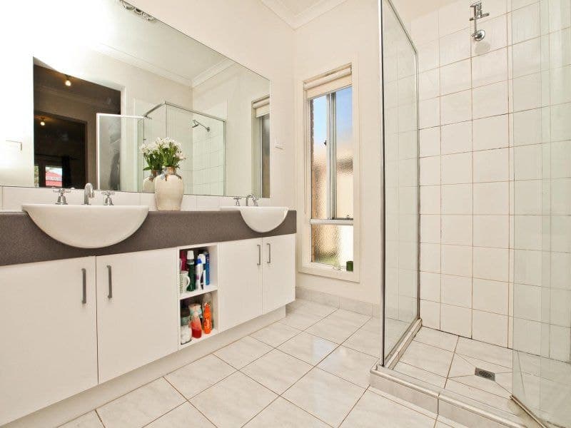 4 Kooyong Way, Caroline Springs - Thumbnail 7