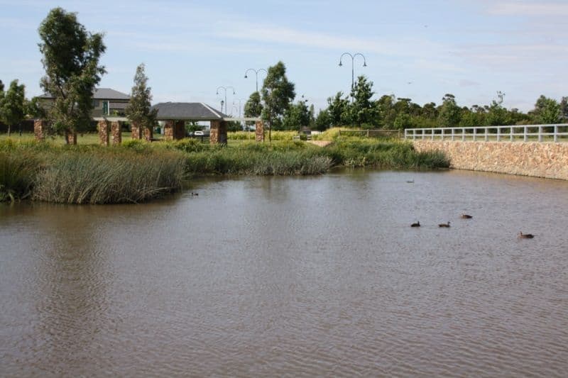 52 Challenger Circuit, CRANBOURNE EAST VIC 3977, Cranbourne East - Thumbnail 2