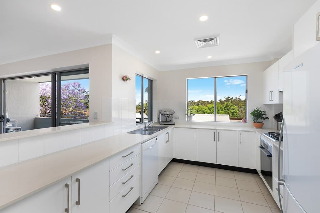 25/13-15 Moore Street, West Gosford - Thumbnail 5