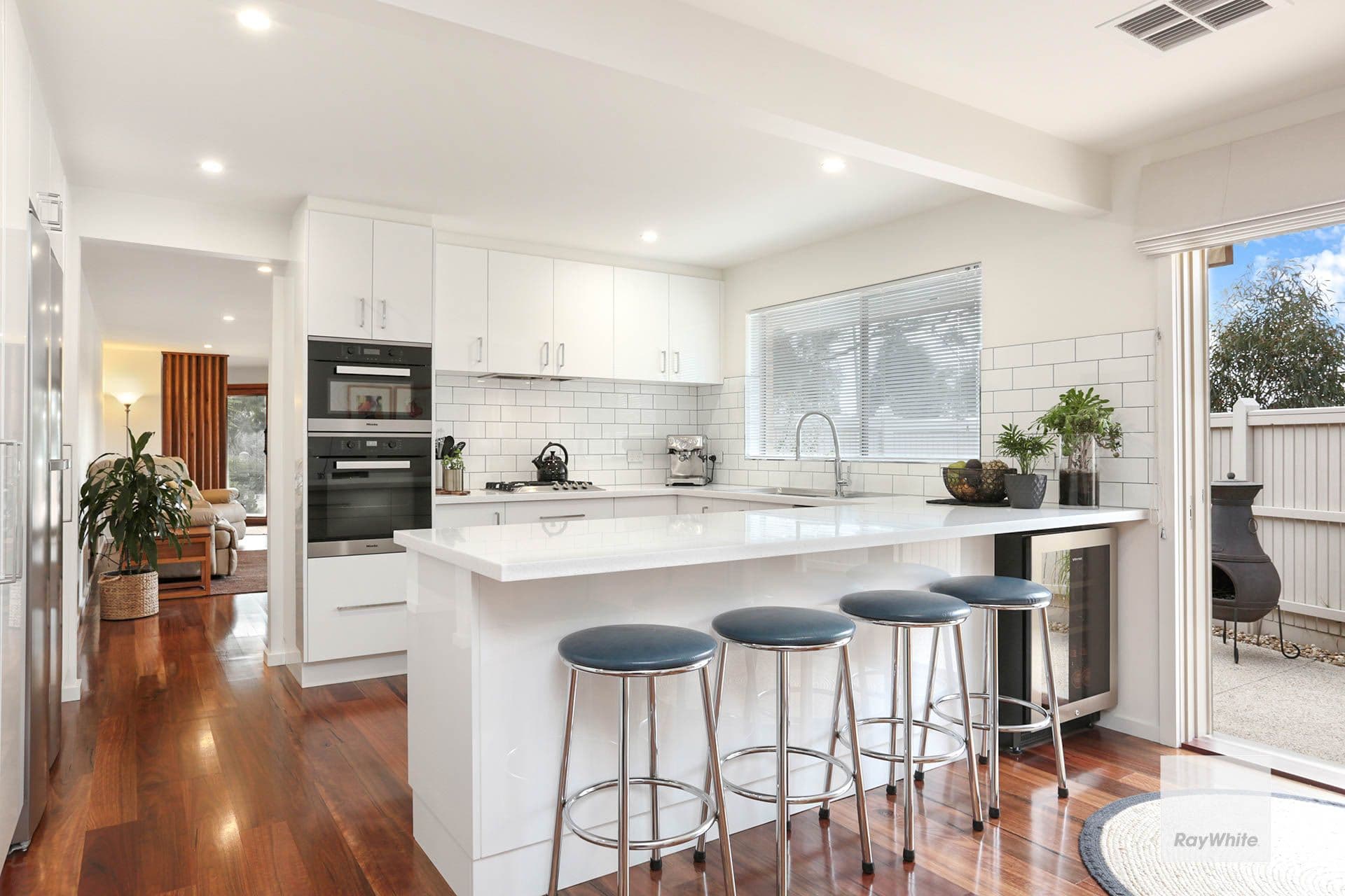 5 Greenview Way, Sanctuary Lakes VIC 3030, Sanctuary Lakes - Thumbnail 2