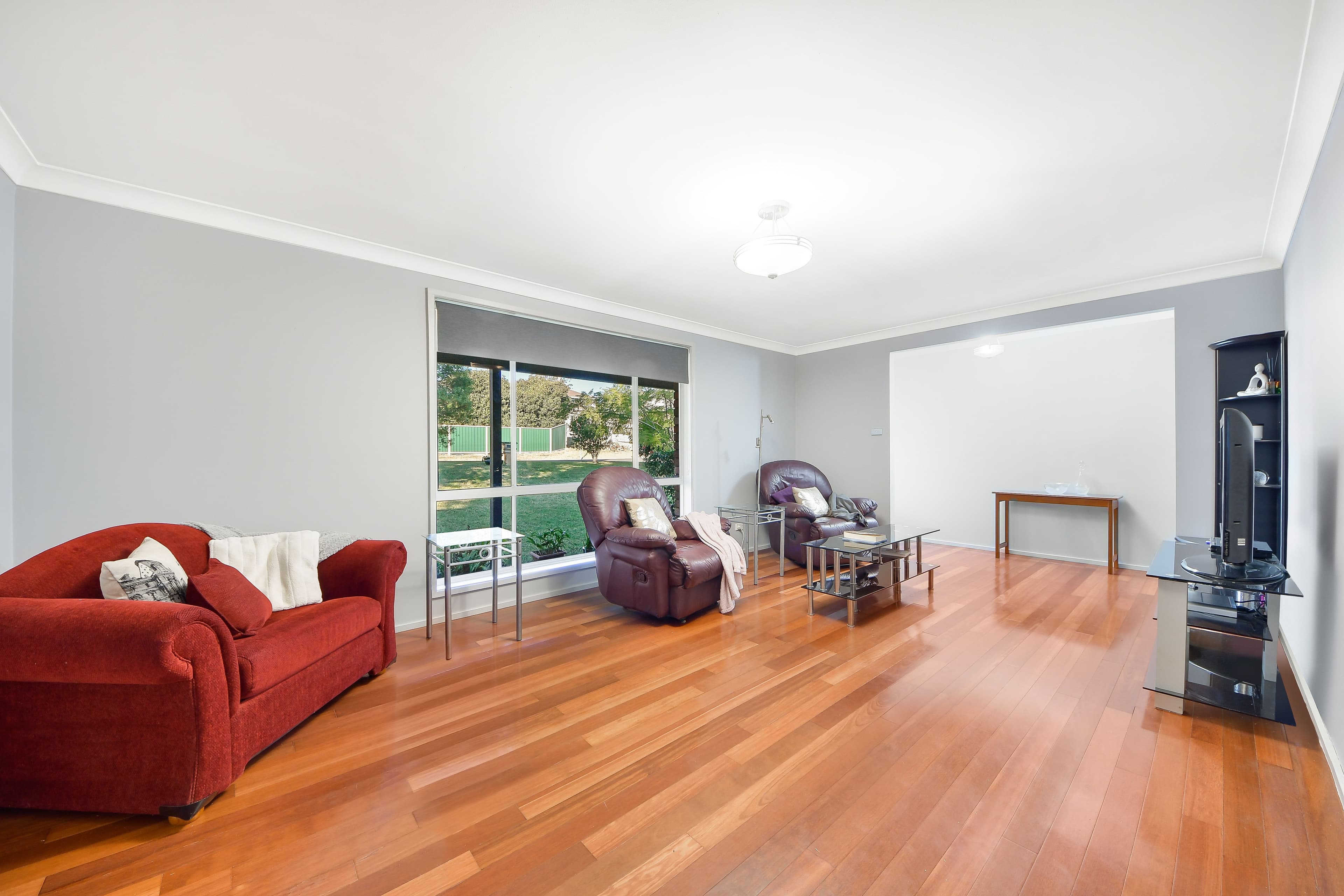 1 Maple Avenue, The Oaks - Thumbnail 3