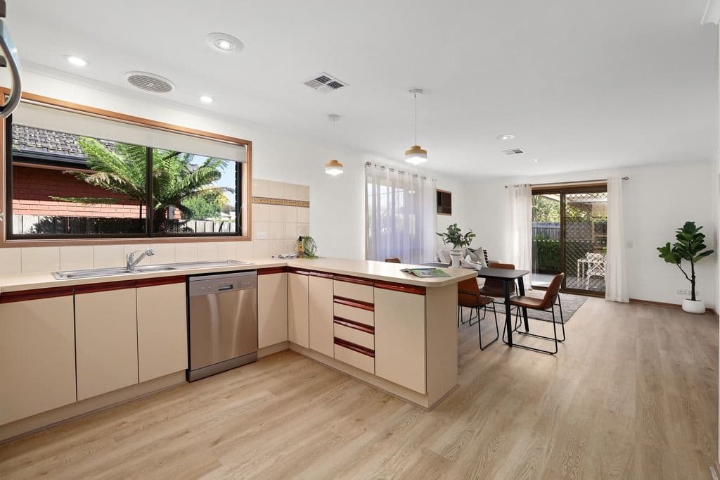 102 Tower Road, Werribee VIC 3030, Werribee - Thumbnail 7