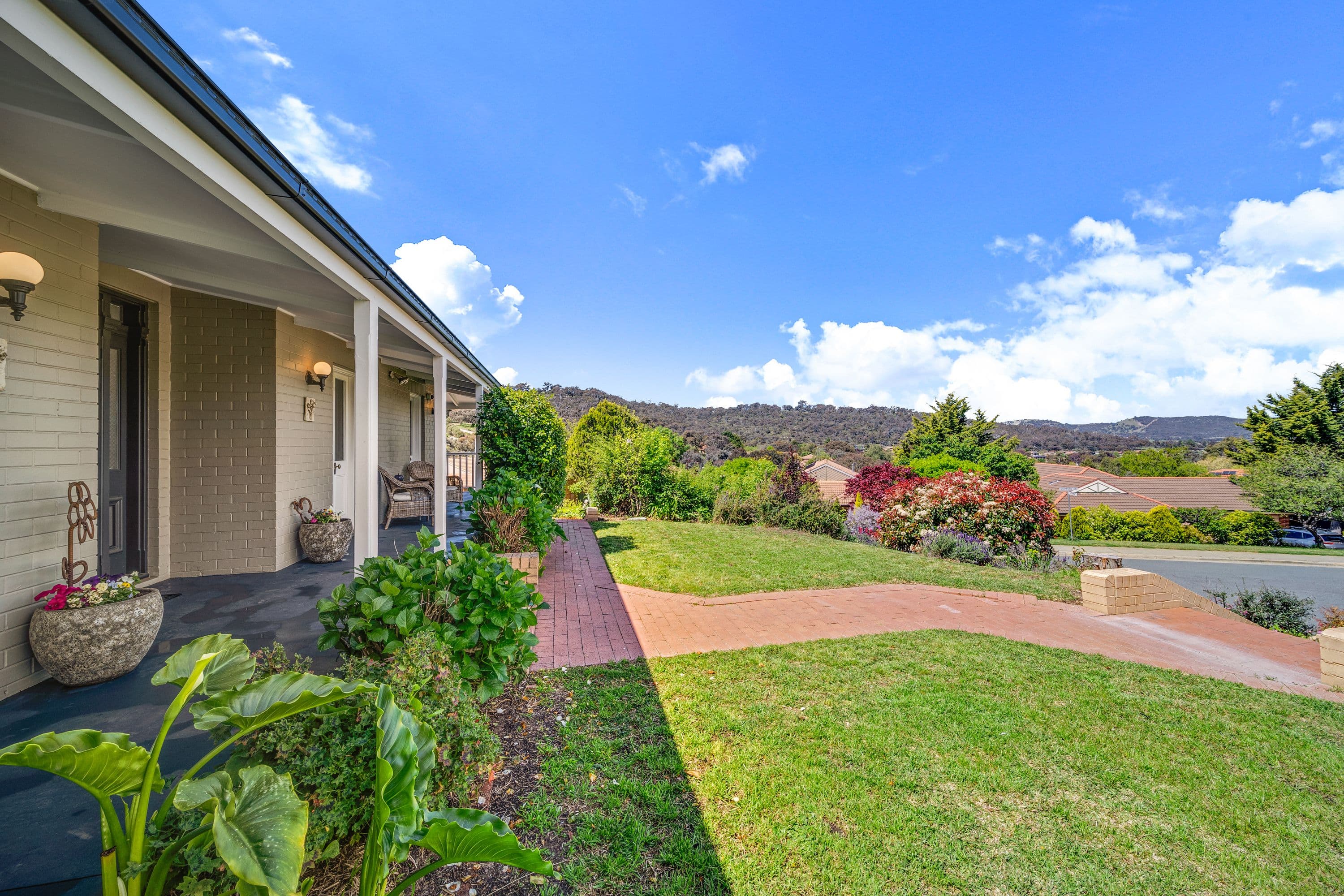 2 Luckins Place, Fadden ACT 2904, Fadden - Thumbnail 4