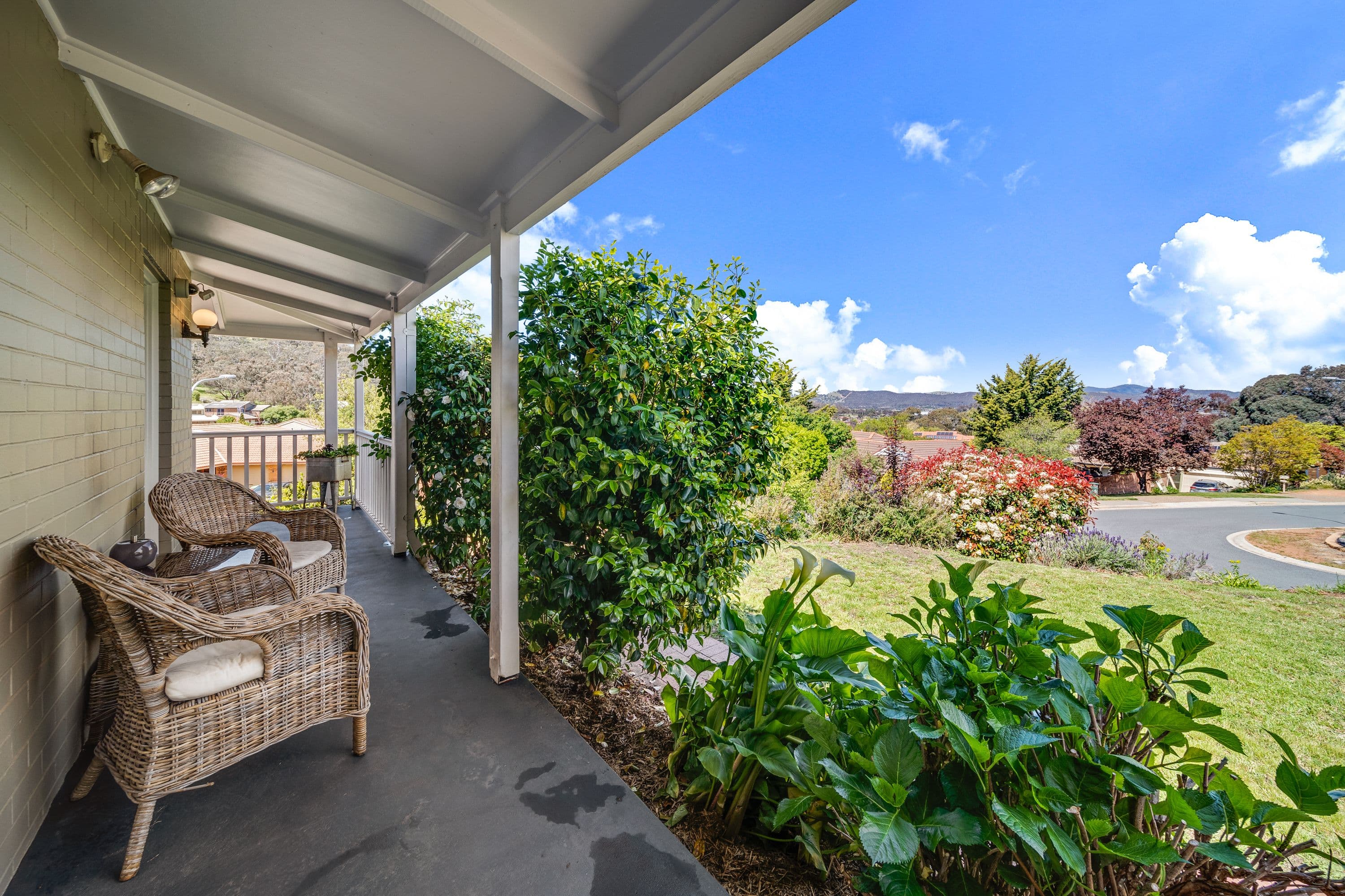 2 Luckins Place, Fadden ACT 2904, Fadden - Thumbnail 5