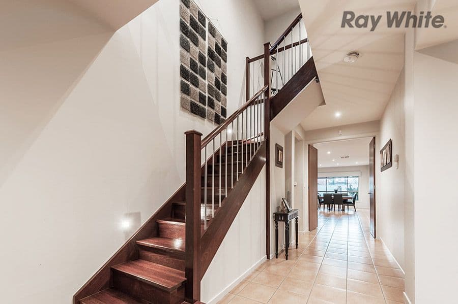 20 Wellington Place, Caroline Springs VIC 3023, Caroline Springs - Thumbnail 3