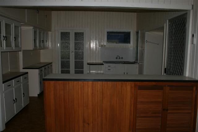 19 Crawford Street, ROMA QLD 4455, Roma - Thumbnail 7