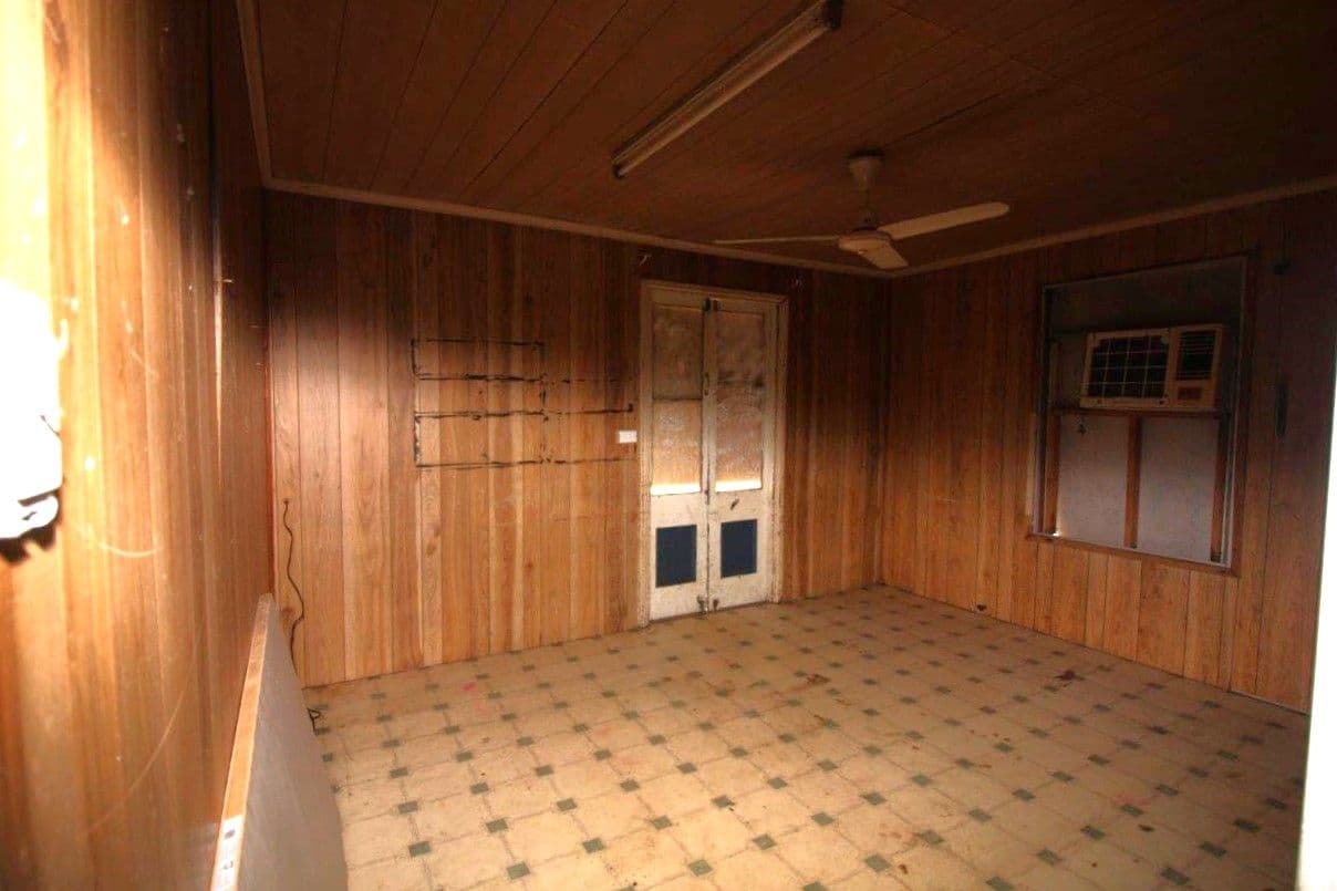 36 Miner Street, CHARTERS TOWERS CITY QLD 4820, Charters Towers City - Thumbnail 4