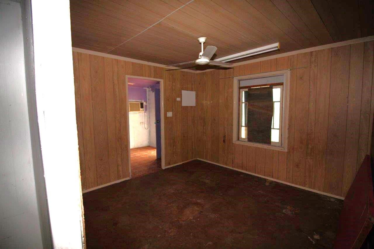 36 Miner Street, CHARTERS TOWERS CITY QLD 4820, Charters Towers City - Thumbnail 6