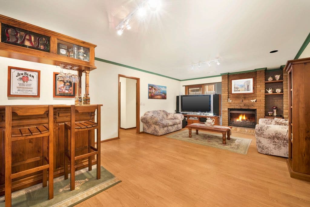 43 Hertford Road, Doncaster East VIC 3109, Doncaster East - Thumbnail 2