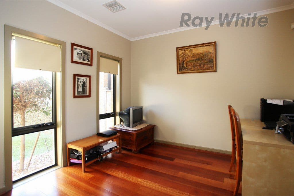 12 Freshwater Point, POINT COOK VIC 3030, Point Cook - Thumbnail 2