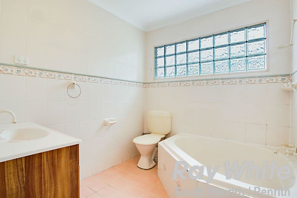 14 Campton Avenue, Cambridge Park - Thumbnail 6