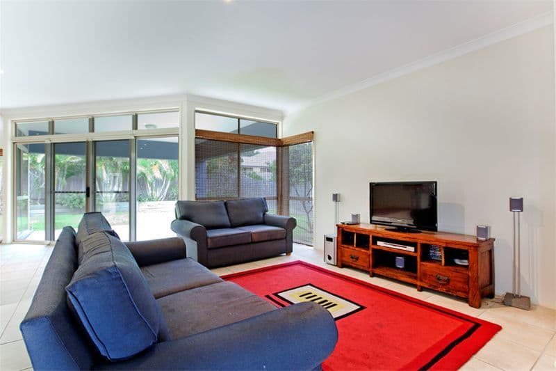 22  Vaucluse Street, FOREST LAKE QLD 4078, Forest Lake - Thumbnail 2