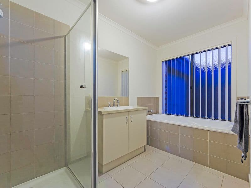 18 Billabong Crescent, Tarneit VIC 3029, Tarneit - Thumbnail 8