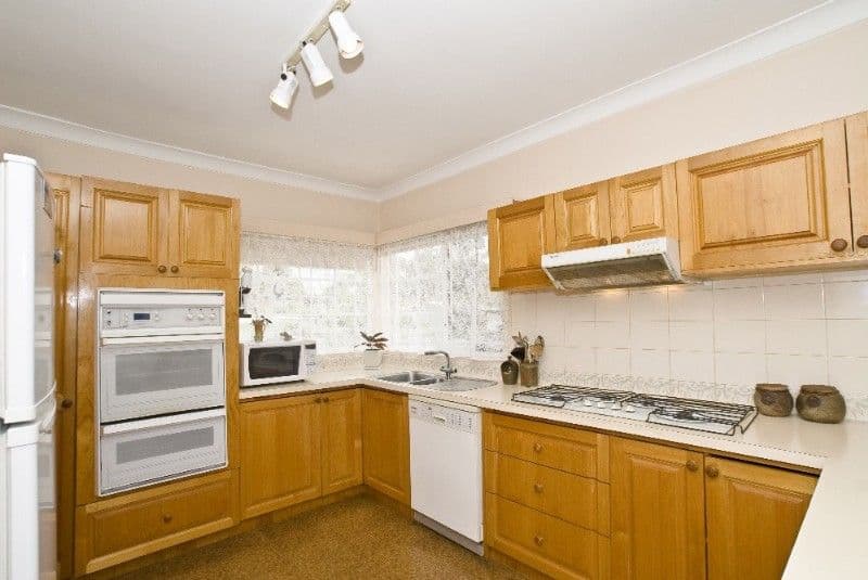 16 Celeste Court, CHIRNSIDE PARK VIC 3116, Chirnside Park - Thumbnail 2