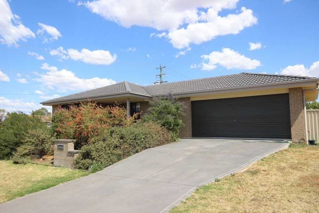 1 Stanley Close, Tamworth NSW 2340, Tamworth - Image 1
