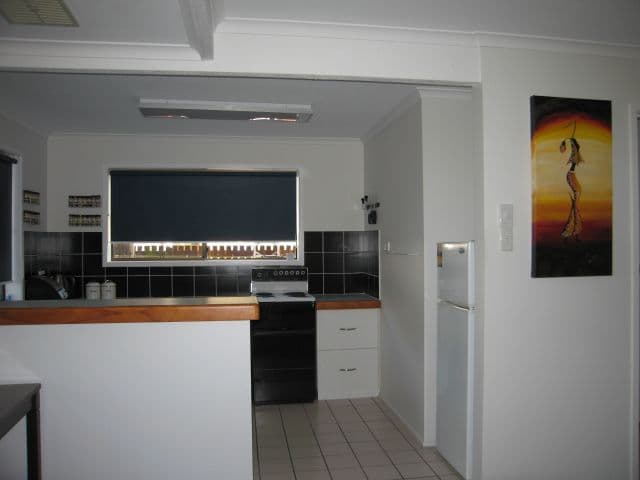 6 Wentford Street, MACKAY QLD 4740, Mackay - Thumbnail 4
