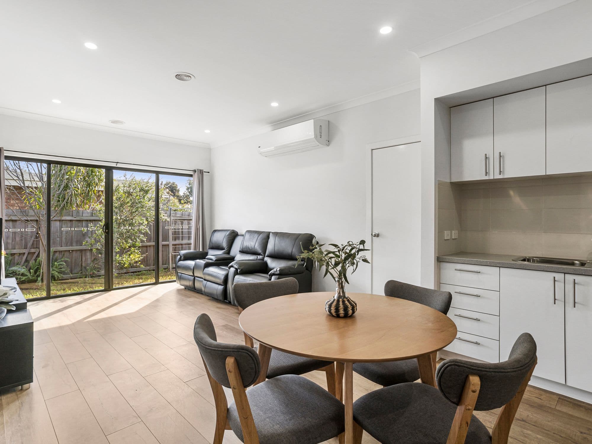 99 Eastbourne Road, Rosebud VIC 3939, Rosebud - Thumbnail 3
