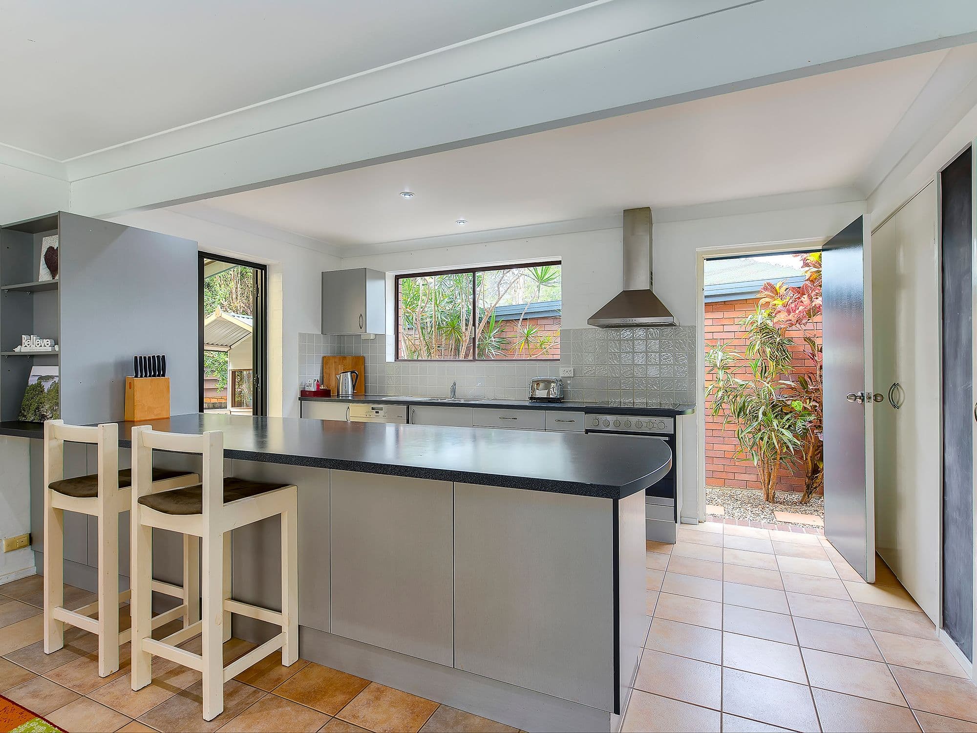 9 Fairearth Street, The Gap QLD 4061, The Gap - Thumbnail 3