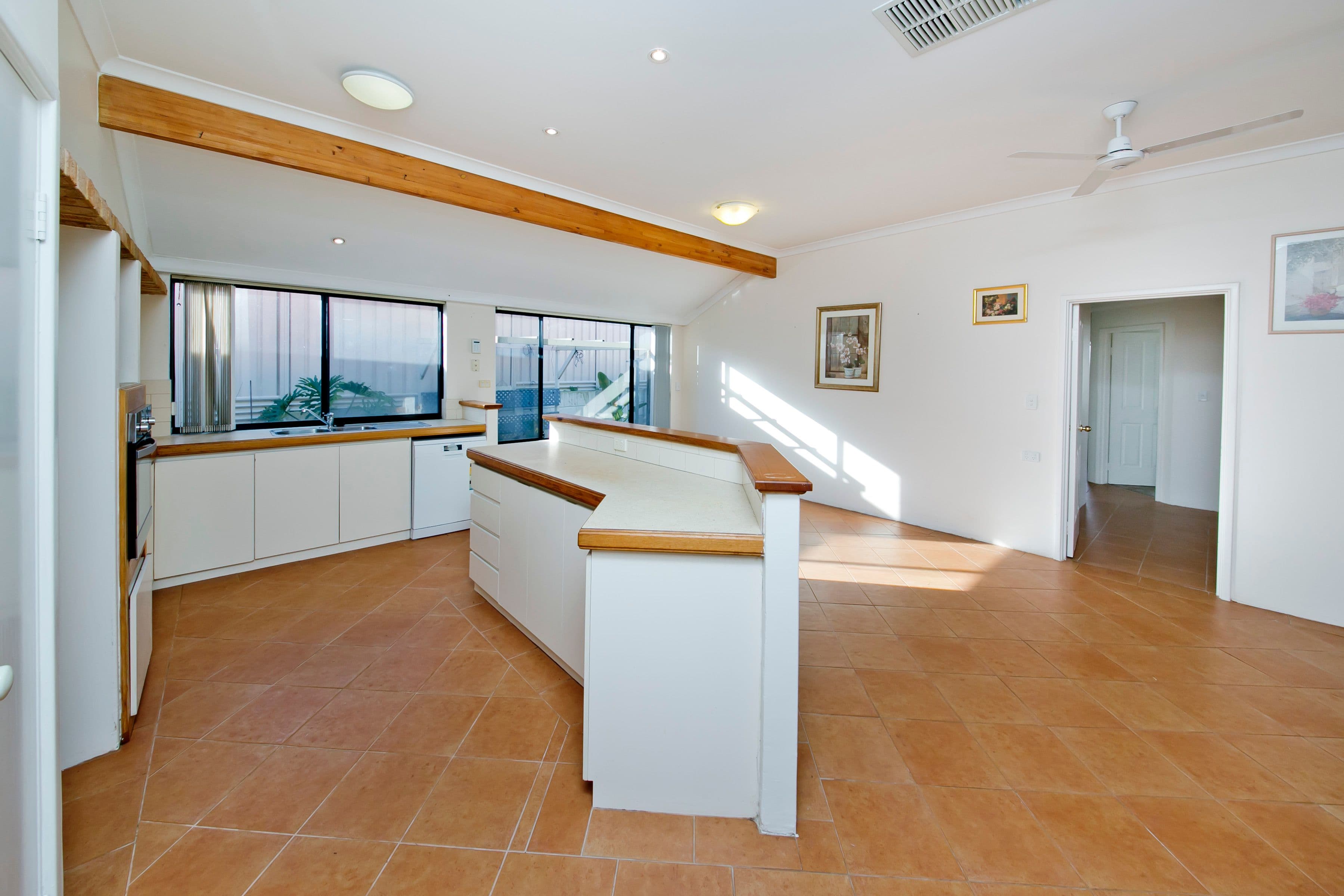 12 Laura Rise, Marangaroo WA 6064, Marangaroo - Thumbnail 7