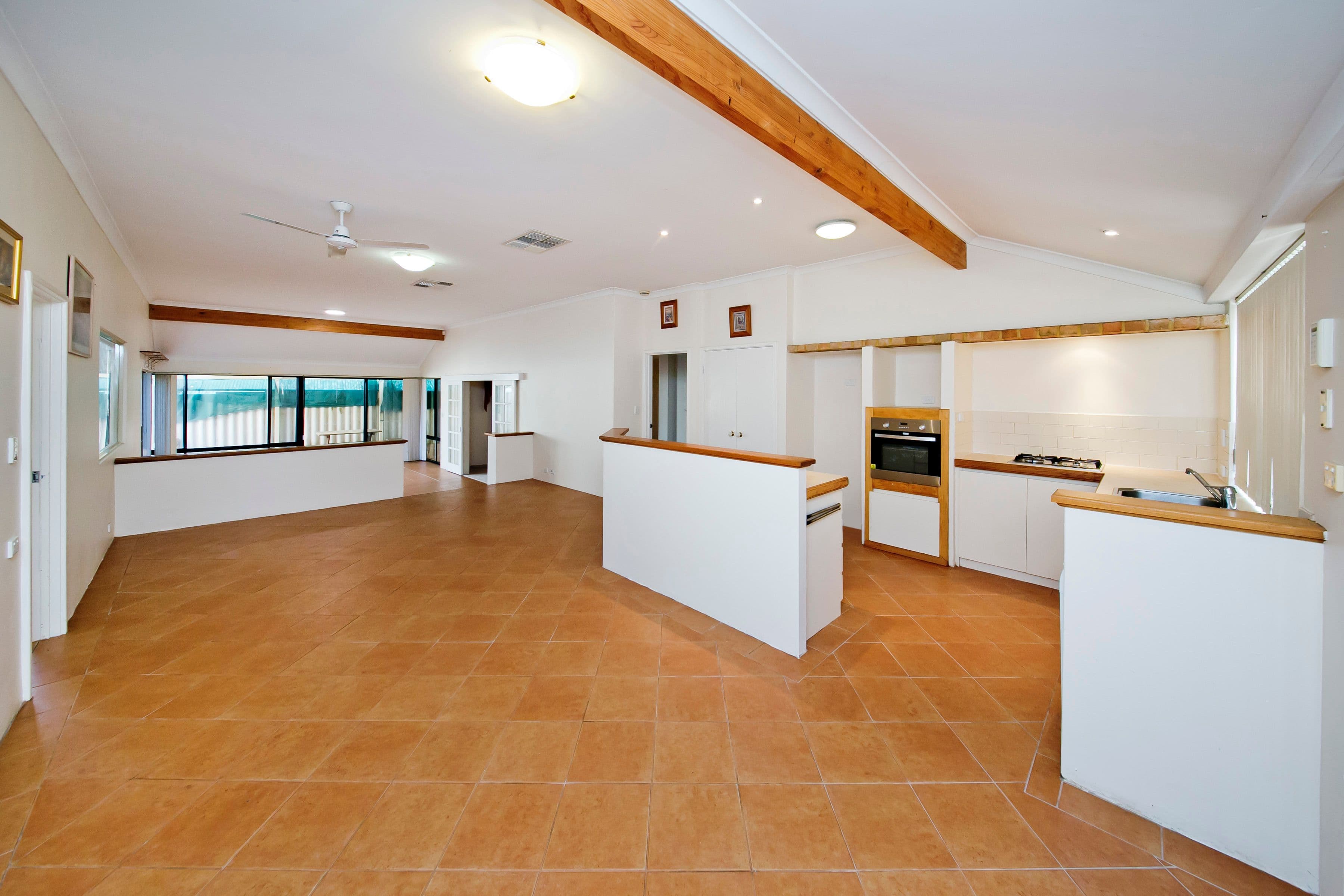 12 Laura Rise, Marangaroo WA 6064, Marangaroo - Thumbnail 8