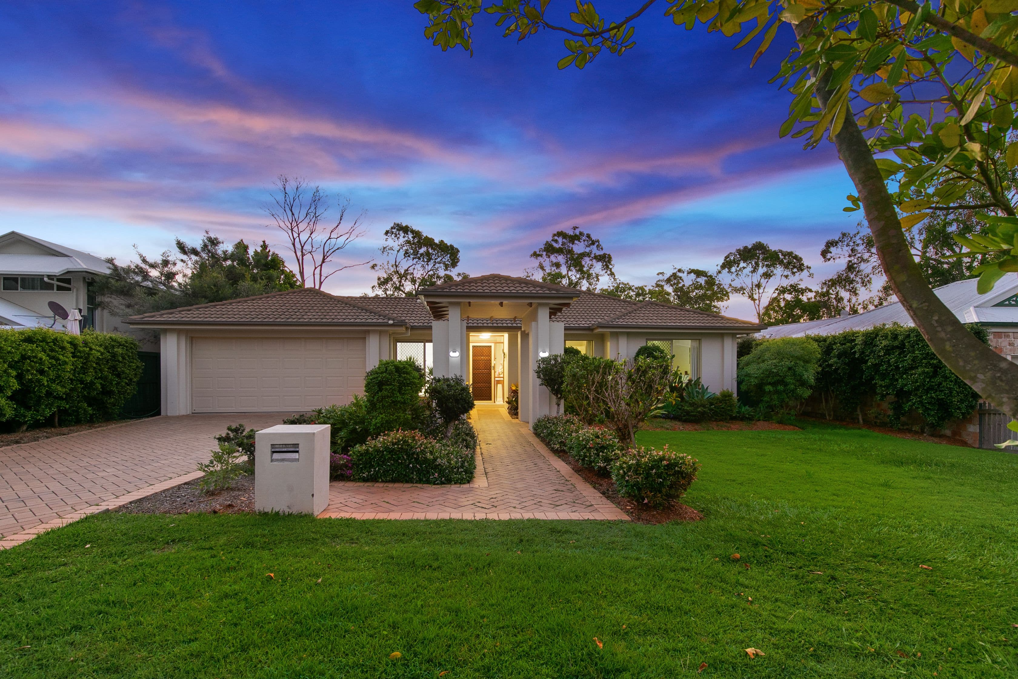 2 Casey Close, Ormiston QLD 4160, Ormiston - Image 1