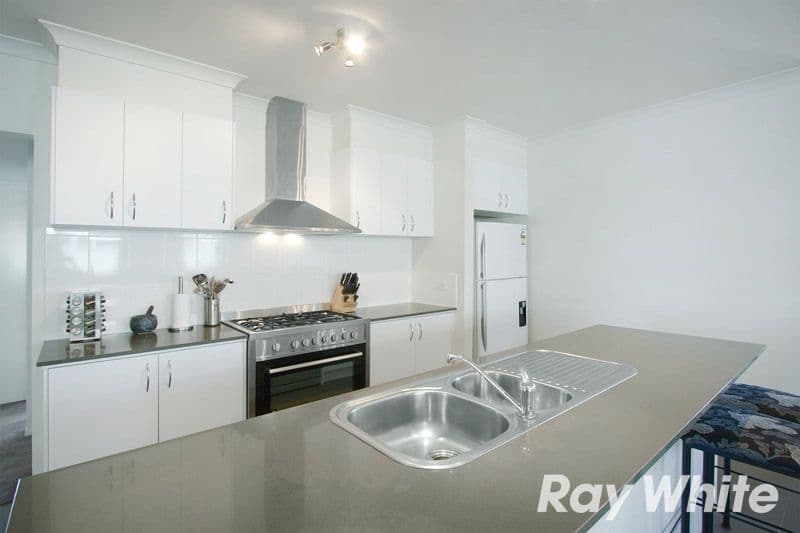 19 Cohens Way, PAKENHAM VIC 3810, Pakenham - Thumbnail 3