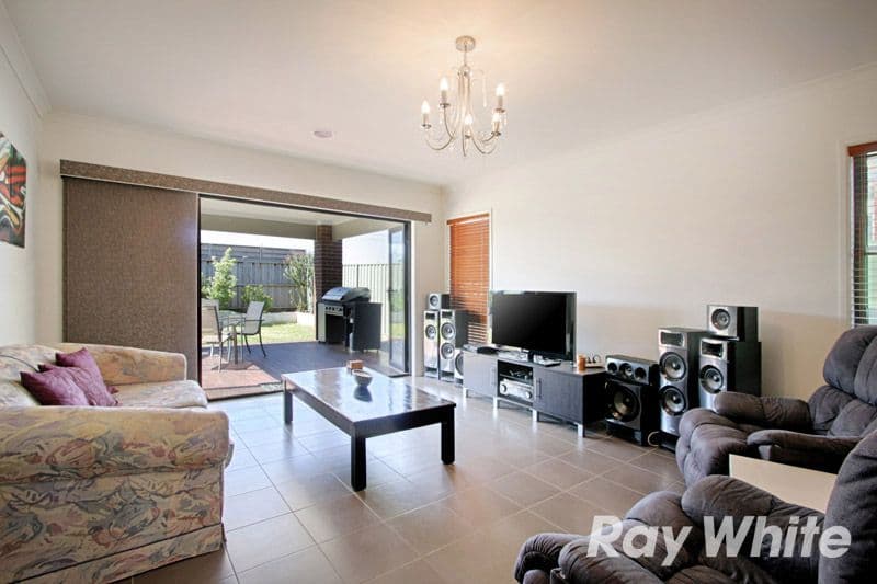 19 Cohens Way, PAKENHAM VIC 3810, Pakenham - Thumbnail 4