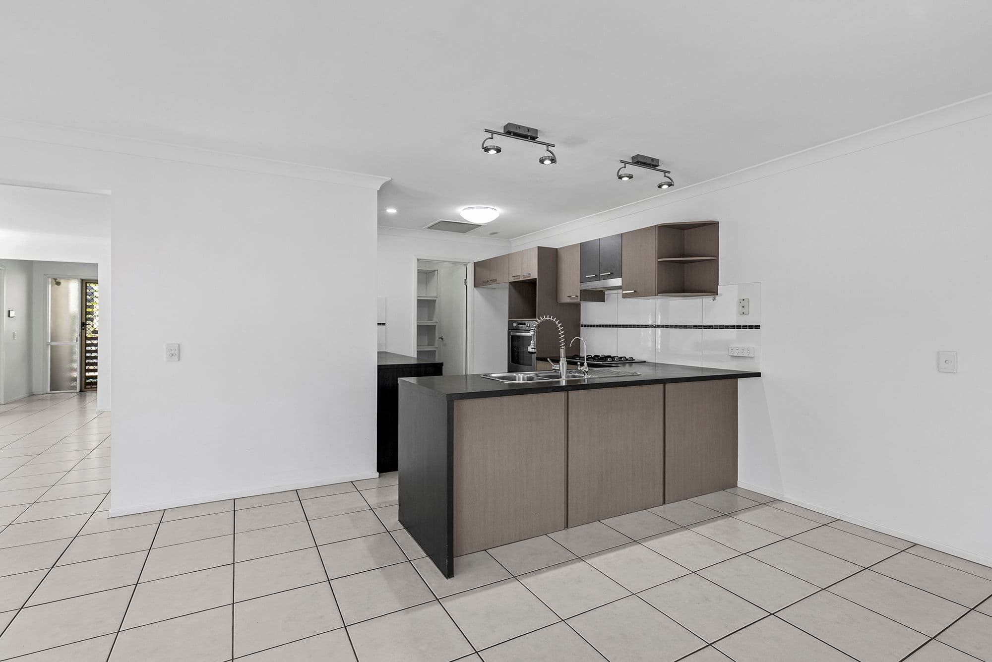 25 Waterlily Circuit, Carseldine QLD 4034, Carseldine - Thumbnail 6