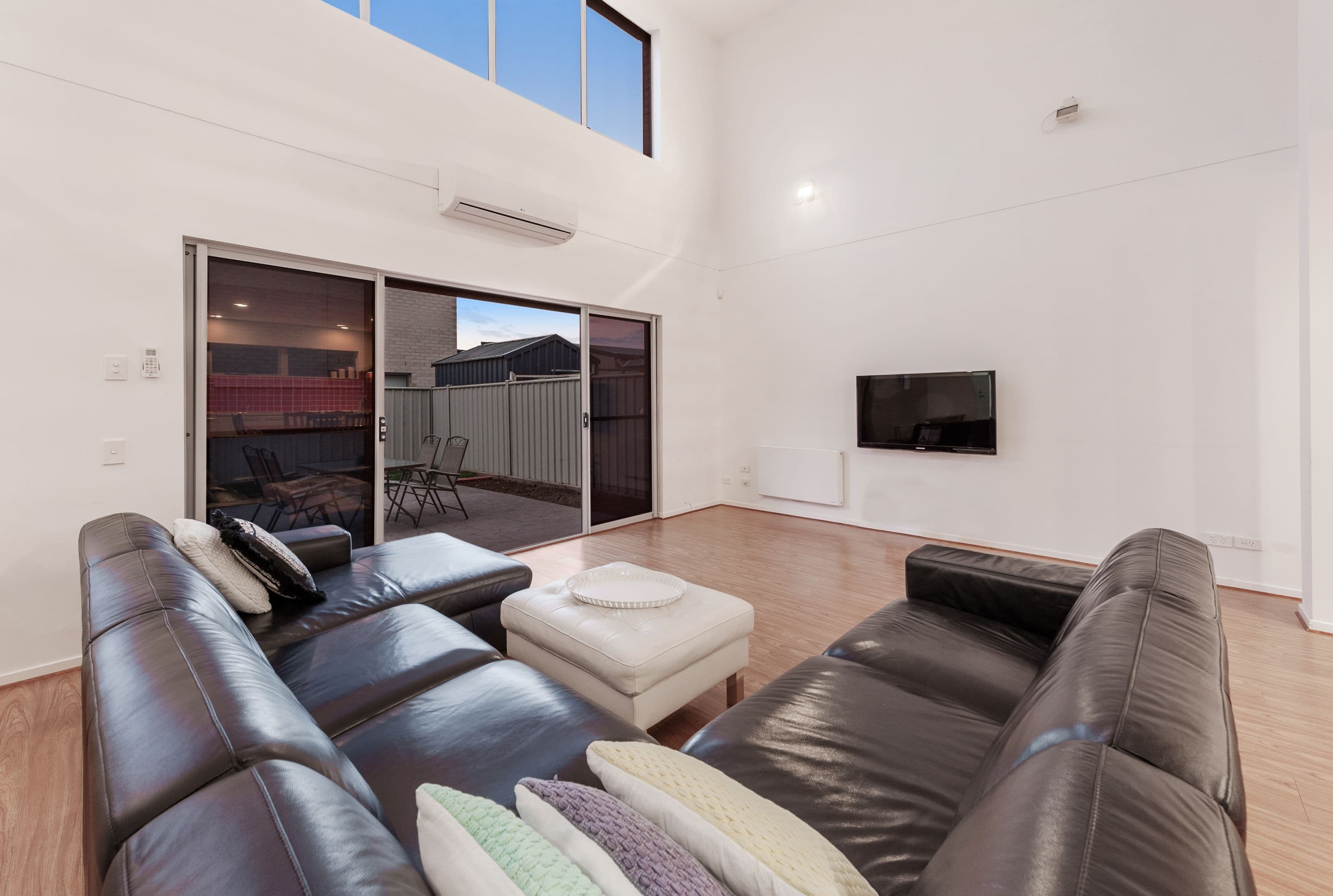 6 Peel Lane, Caroline Springs VIC 3023, Caroline Springs - Thumbnail 3