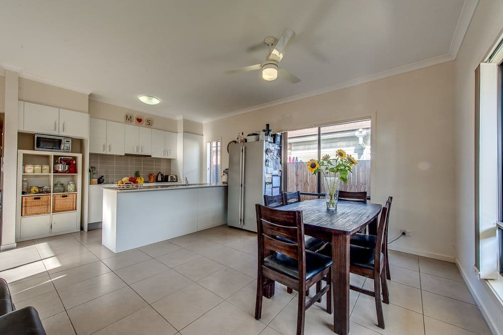 8 Arnaldo Avenue, Augustine Heights QLD 4300, Augustine Heights - Thumbnail 4