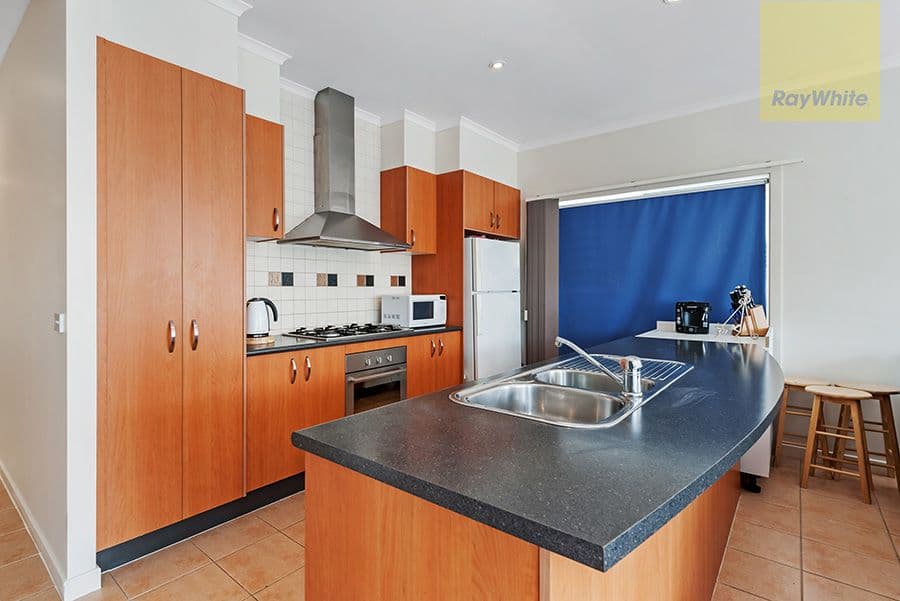 20 Explorers Place, Craigieburn VIC 3064, Craigieburn - Thumbnail 2