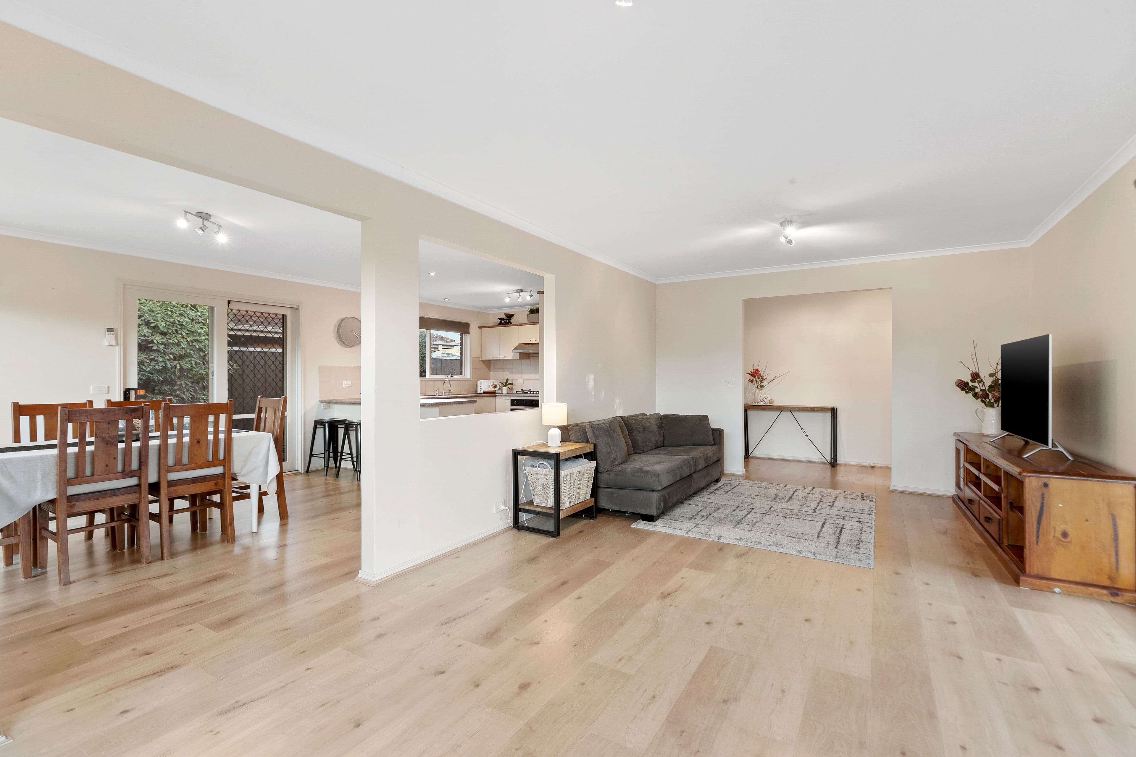 9 Waradgery Drive, Rowville VIC 3178, Rowville - Thumbnail 3