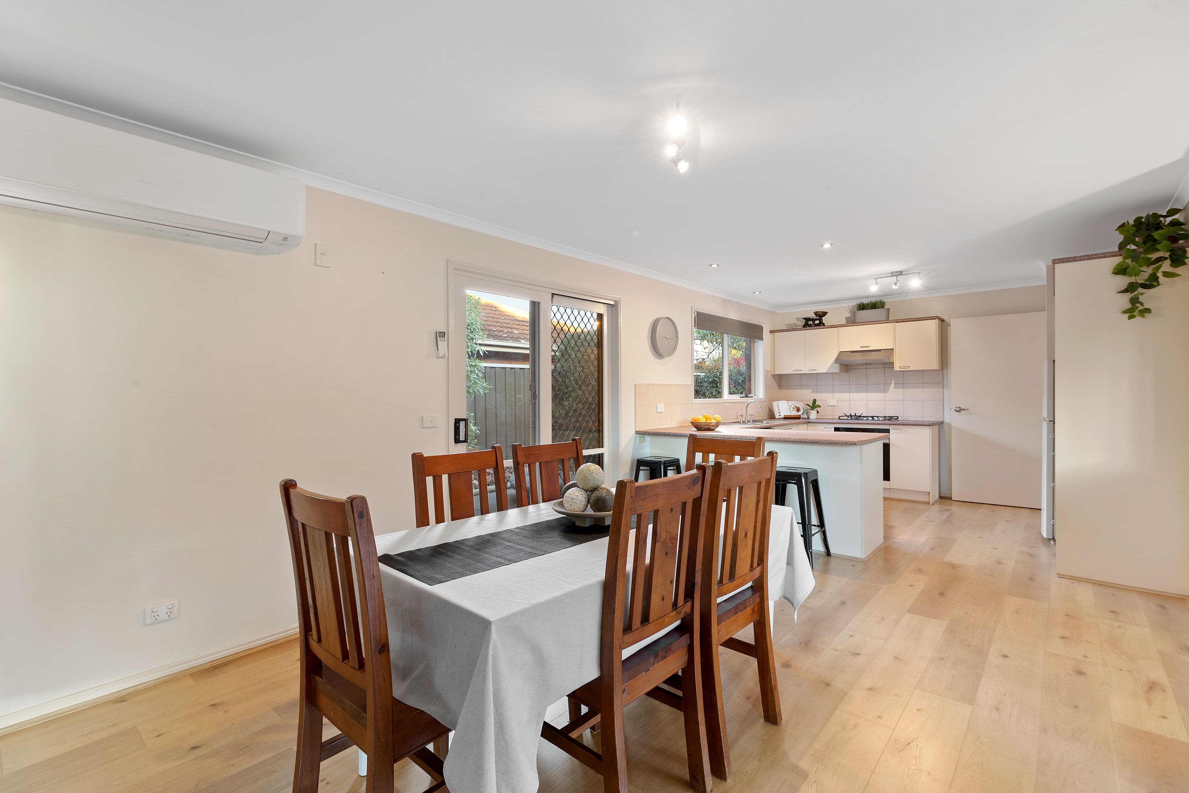 9 Waradgery Drive, Rowville VIC 3178, Rowville - Thumbnail 5
