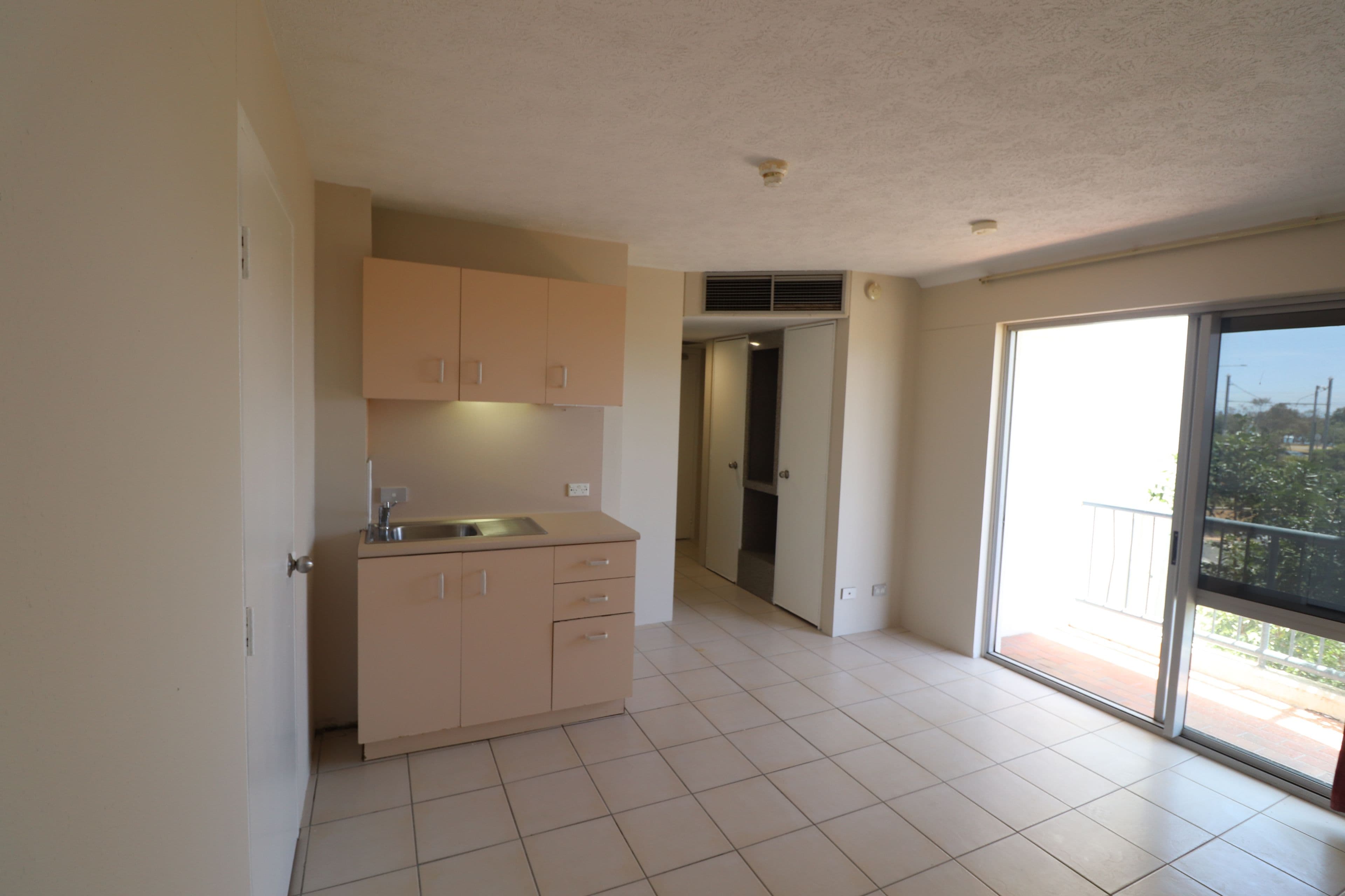 2 Barney Street, Southport QLD 4215, Southport - Thumbnail 4