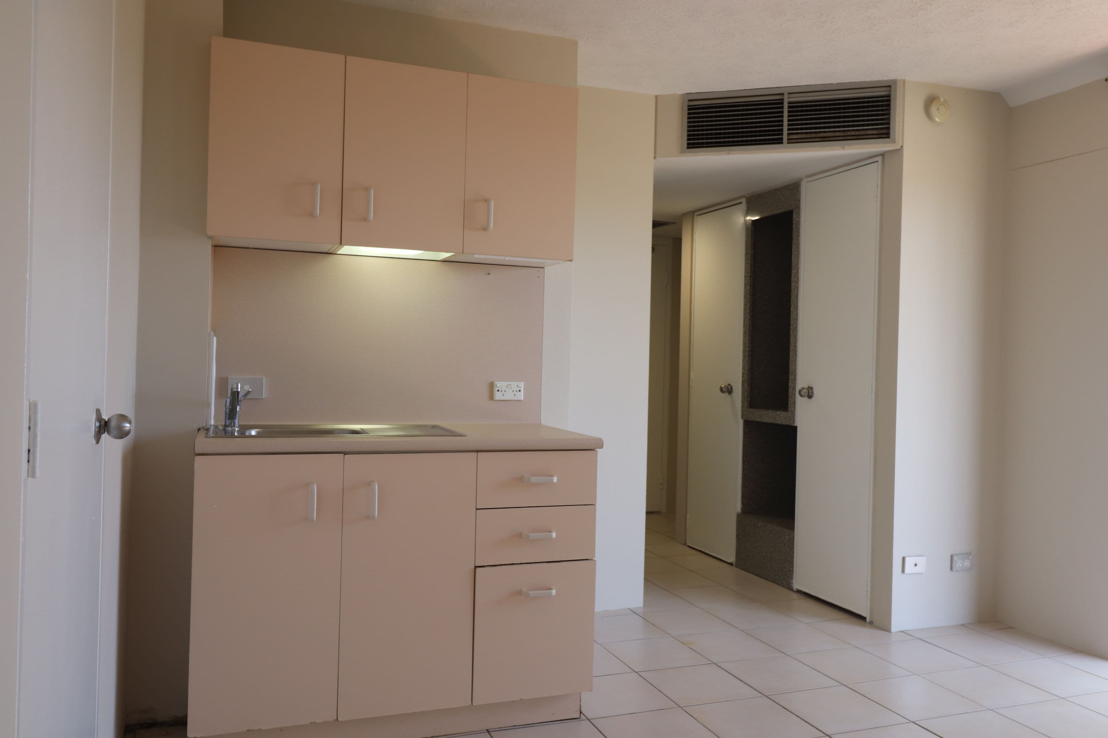 2 Barney Street, Southport QLD 4215, Southport - Thumbnail 7