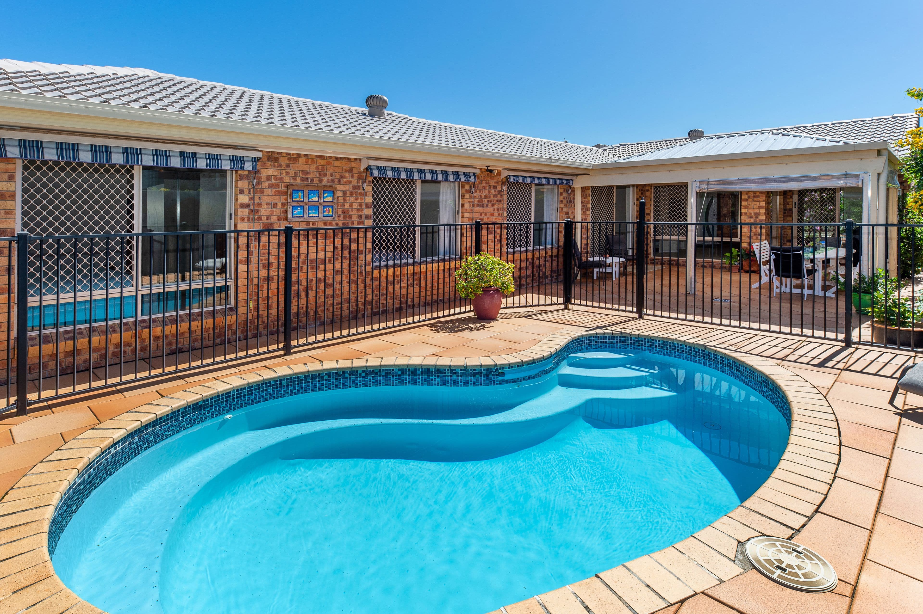 4 Pintail Crescent, Burleigh Waters QLD 4220, Burleigh Waters - Thumbnail 5