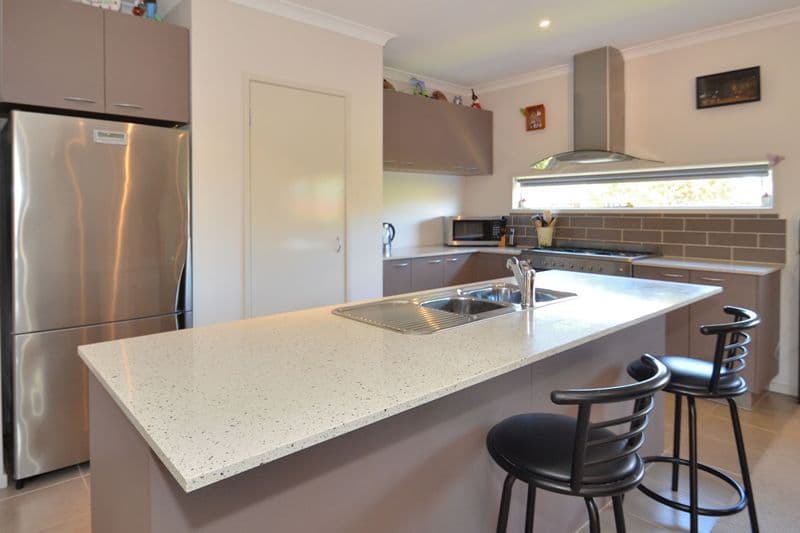 2 Karaman Street, DOREEN VIC 3754, Doreen - Thumbnail 4